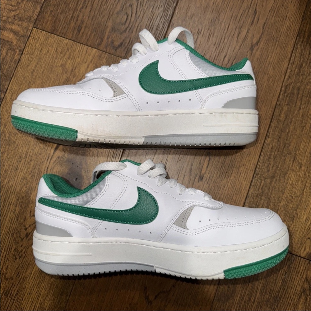 Woman’s White and Green Gama Force Nikes 7.5
